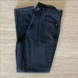 AE High-rise Mom Jean